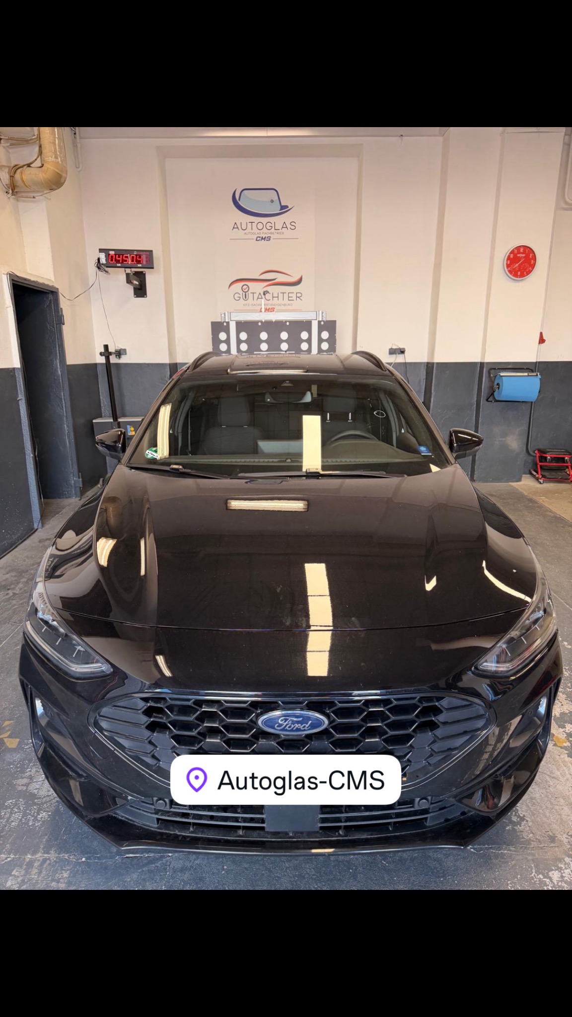 Ford nach dem Scheibenservice
